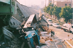 かわるもの、かわらないもの～神戸今昔～